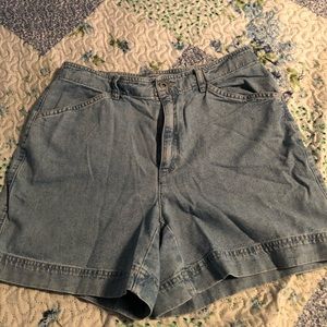 Liz Claiborne classic denim shorts size 10